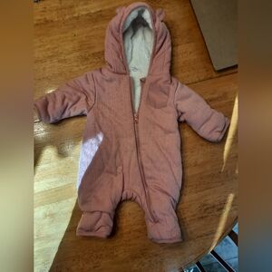 Baby girl 0-3 month jumpsuit. D19